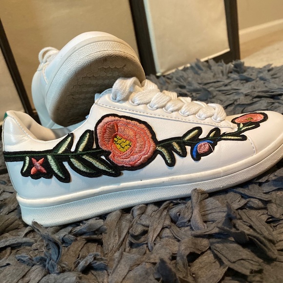 Shoes - Picture 3 of 3